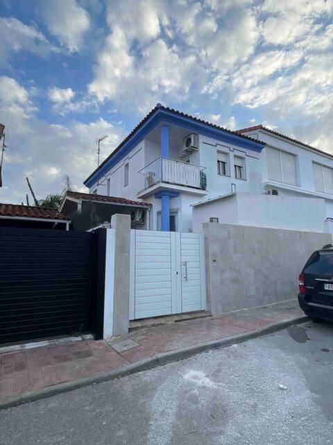 Mex Apartment Майрена дел Алхарафе Екстериор снимка