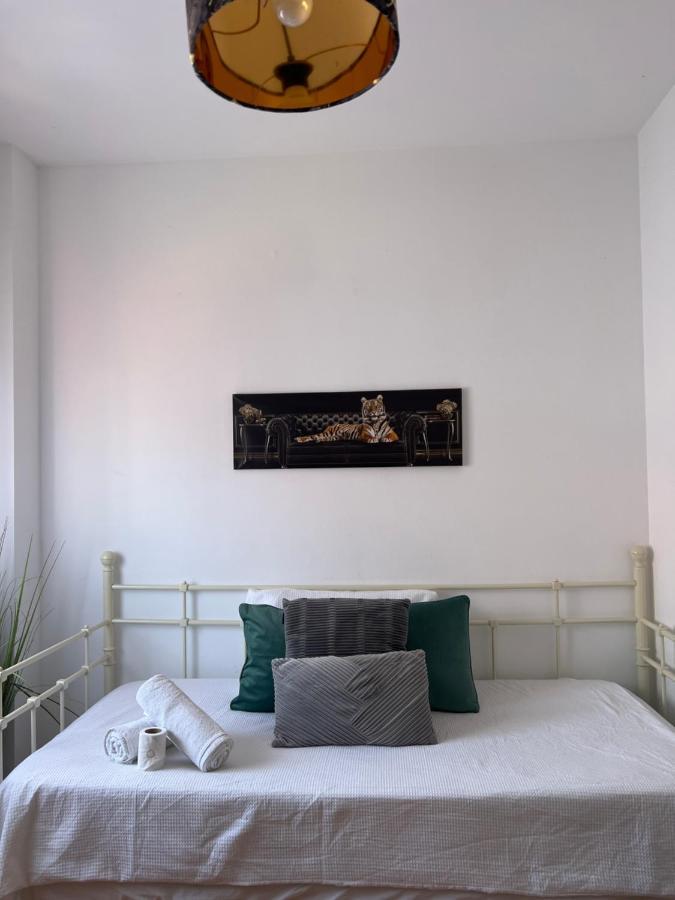 Mex Apartment Майрена дел Алхарафе Екстериор снимка
